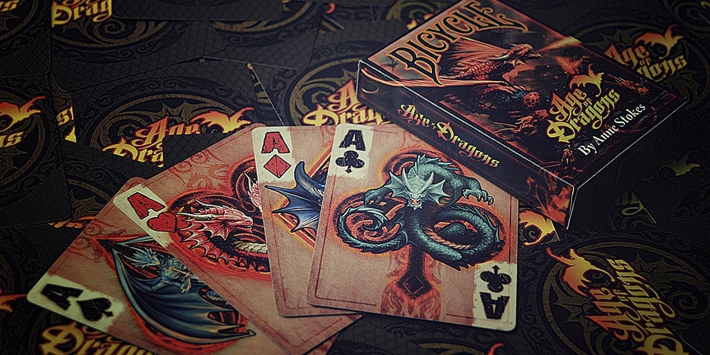 Jeu de Cartes Bicycle Disney Mickey Mouse inspired Black and Gold - Image 9