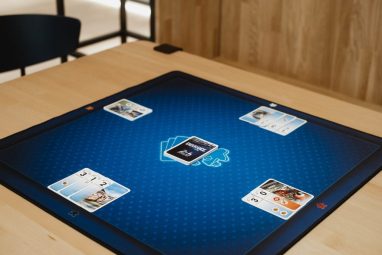 Tapis de Cartes Universel Anti-glissant 60 x 60cm bleu